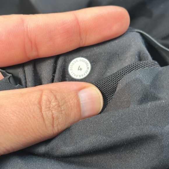 Lululemon Base Pace High-Rise Tight 28" *Brushed Nulux Heritage 365 Camo - Picture 4 of 6